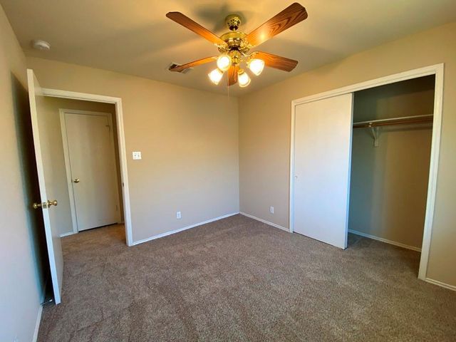 218 Jennifer LN, Bastrop, TX 78602