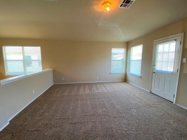 218 Jennifer LN, Bastrop, TX 78602