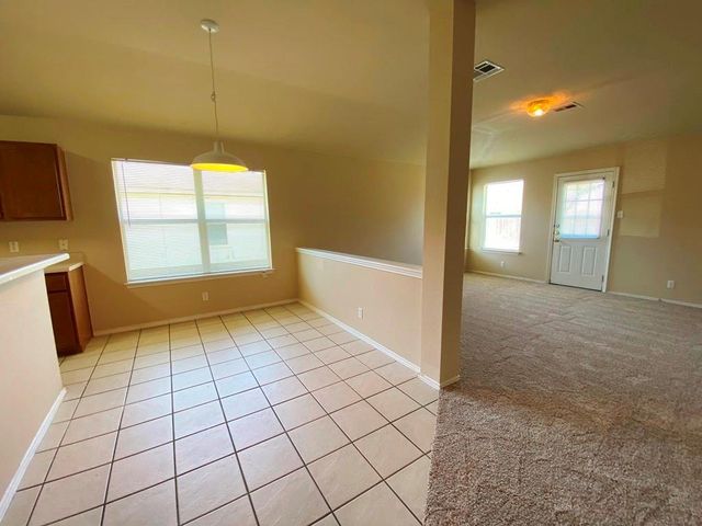 218 Jennifer LN, Bastrop, TX 78602