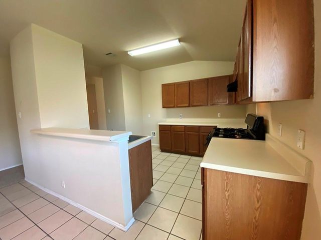 218 Jennifer LN, Bastrop, TX 78602