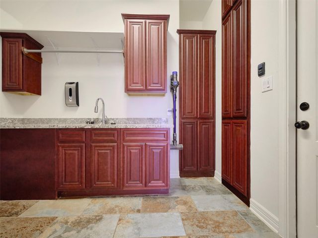 11718 Casadores Lane, Needville, TX 77461