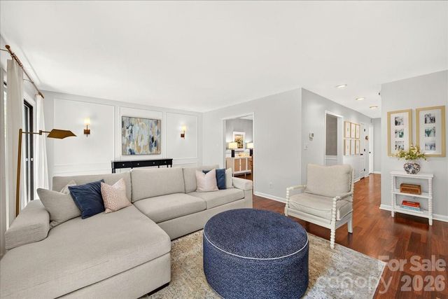 5811 Sharon Road F, Charlotte, NC 28210