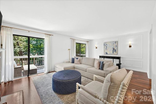 5811 Sharon Road F, Charlotte, NC 28210