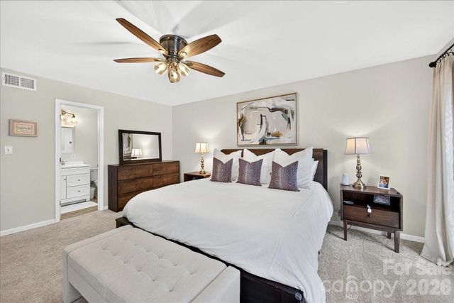 5811 Sharon Road F, Charlotte, NC 28210