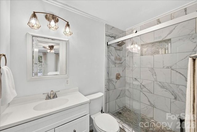 5811 Sharon Road F, Charlotte, NC 28210