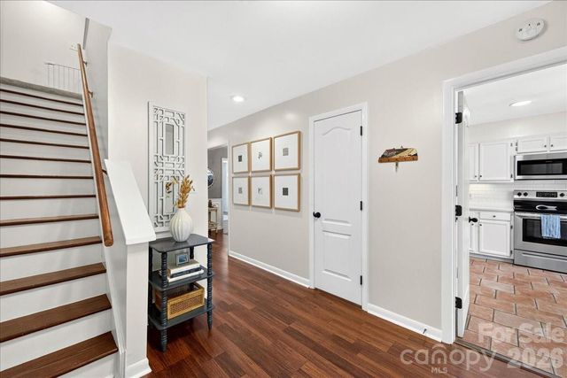 5811 Sharon Road F, Charlotte, NC 28210