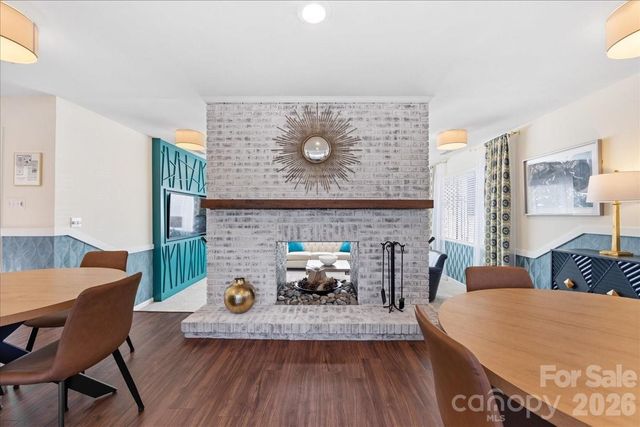 5811 Sharon Road F, Charlotte, NC 28210