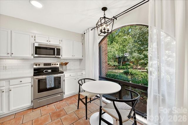 5811 Sharon Road F, Charlotte, NC 28210