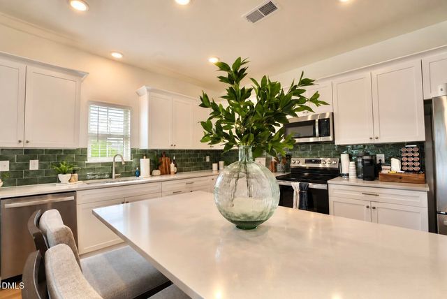 6905 Steeplegate Drive 4, Burlington, NC 27215