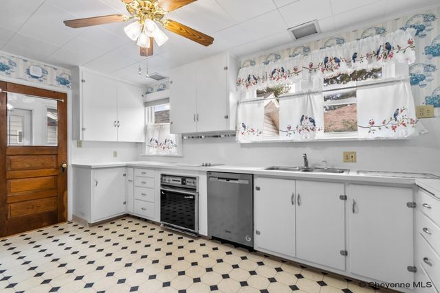 3321 WARREN AVE, Cheyenne, WY 82001