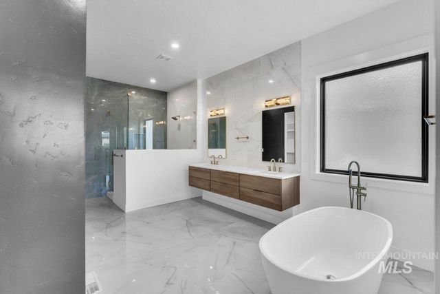 21460 Jackson Creek Ct, Star, ID 83669