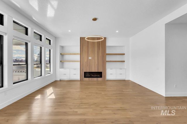 21460 Jackson Creek Ct, Star, ID 83669