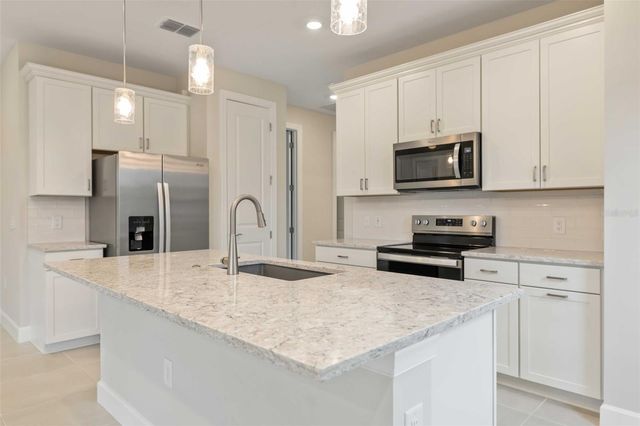 5811 SILVERSIDE PINE COURT, Bradenton, FL 34211