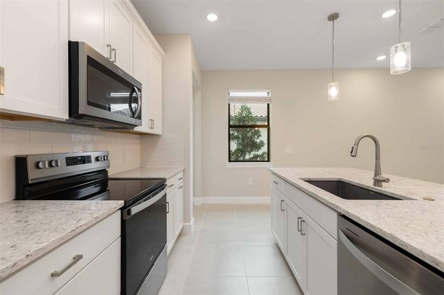 5811 SILVERSIDE PINE COURT, Bradenton, FL 34211