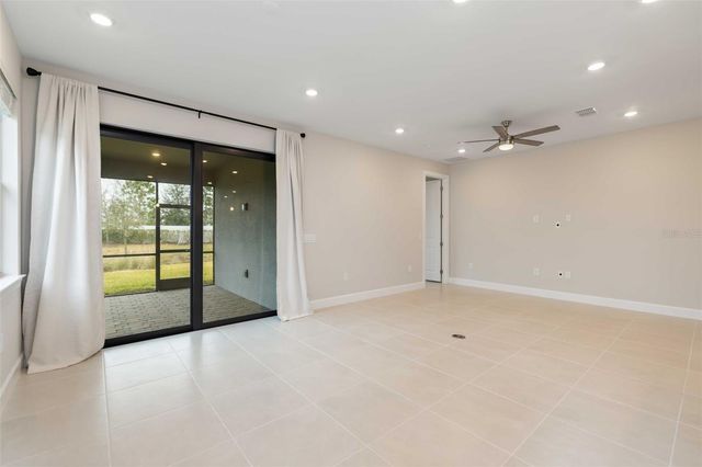 5811 SILVERSIDE PINE COURT, Bradenton, FL 34211