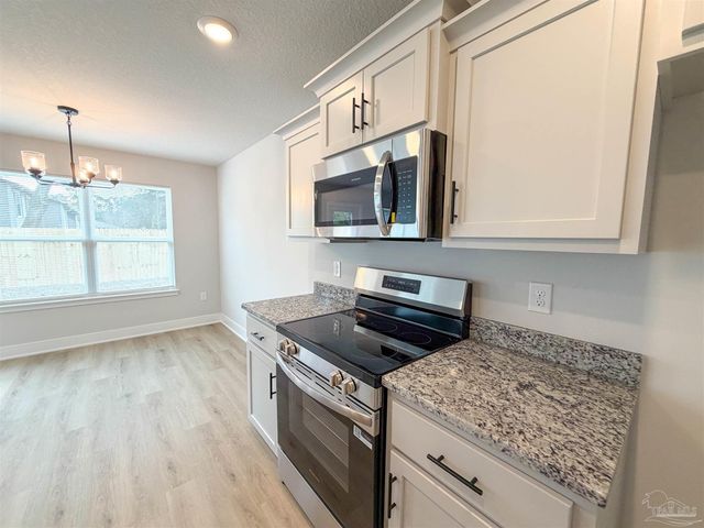 8049 Westpointe Ln, Pensacola, FL 32506