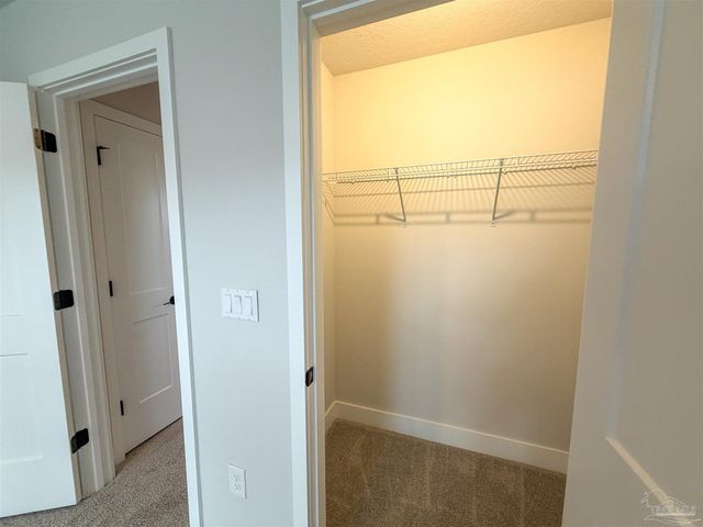 8049 Westpointe Ln, Pensacola, FL 32506