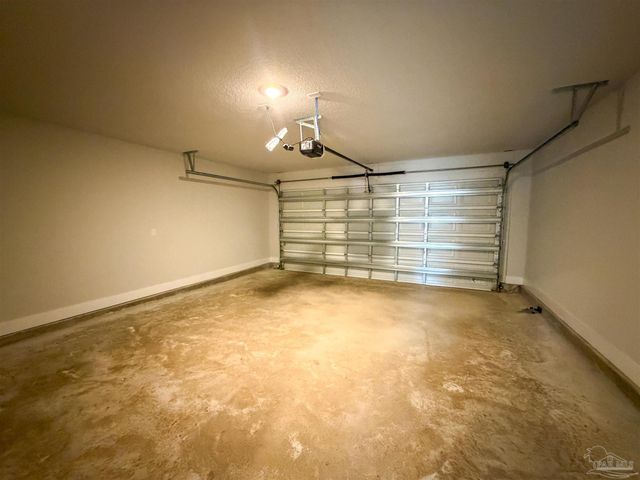 8049 Westpointe Ln, Pensacola, FL 32506