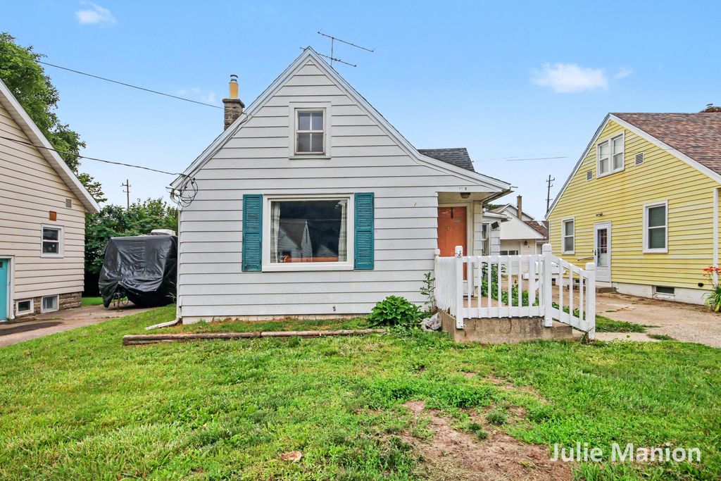 1829 Delwood Avenue Sw, City Of Wyoming, MI 49509