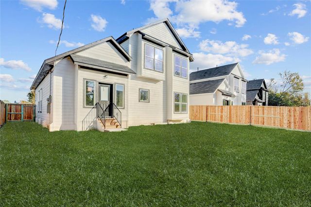 10510 Ashville Drive, Houston, TX 77051