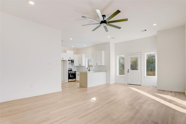 10510 Ashville Drive, Houston, TX 77051