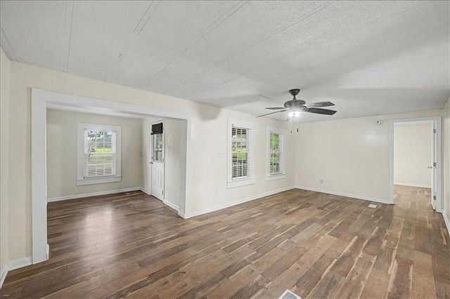 130 Rlling Acres 1st St, Calhoun, GA 30701