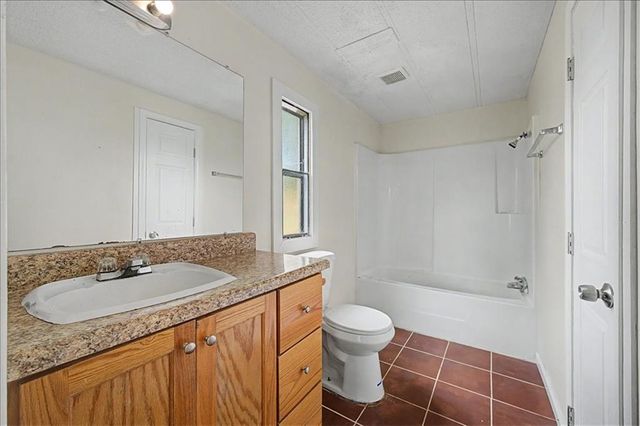 130 Rlling Acres 1st St, Calhoun, GA 30701