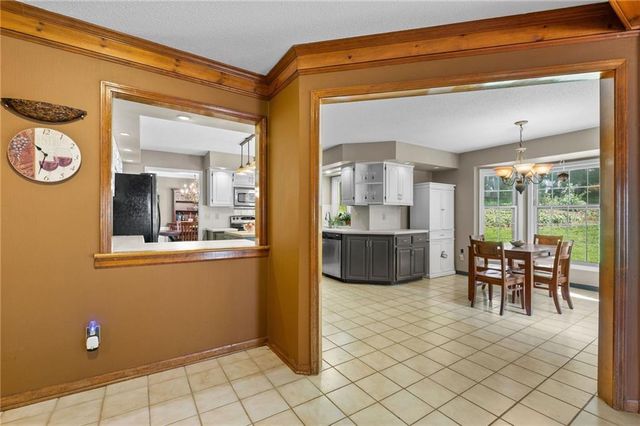 14350 W 81st Place, Lenexa, KS 66215