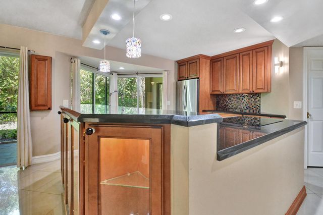 5590 Coach House Circle A, Boca Raton, FL 33486