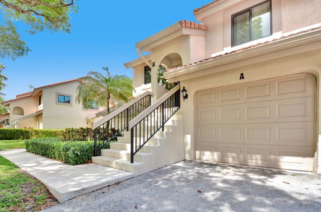 5590 Coach House Circle A, Boca Raton, FL 33486