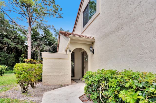 5590 Coach House Circle A, Boca Raton, FL 33486