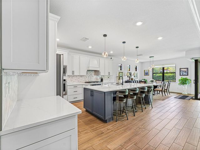 4569 N Silverwood Ln, Oakland Park, FL 33309