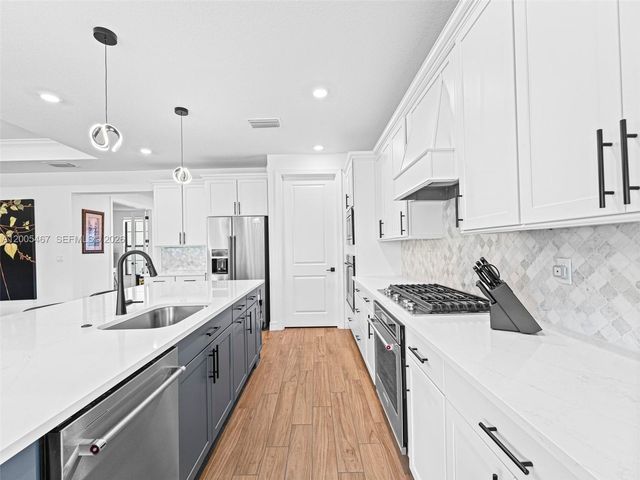 4569 N Silverwood Ln, Oakland Park, FL 33309