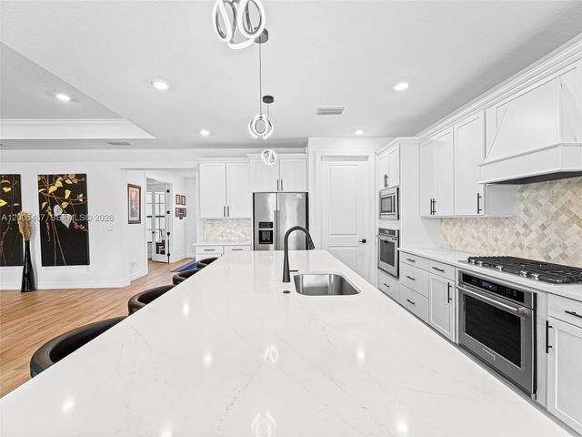 4569 N Silverwood Ln, Oakland Park, FL 33309