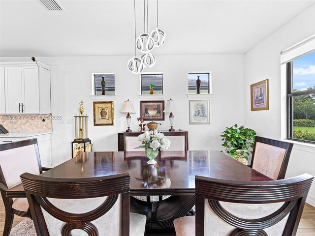 4569 N Silverwood Ln, Oakland Park, FL 33309