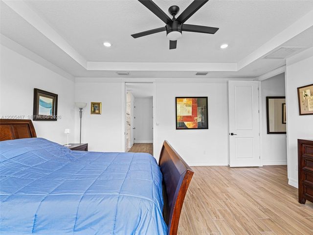 4569 N Silverwood Ln, Oakland Park, FL 33309
