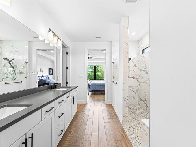 4569 N Silverwood Ln, Oakland Park, FL 33309