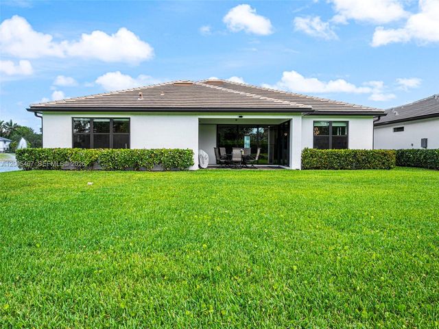 4569 N Silverwood Ln, Oakland Park, FL 33309