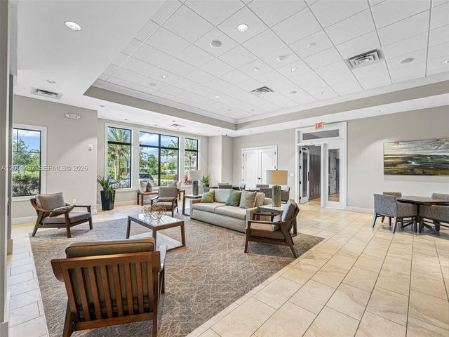 4569 N Silverwood Ln, Oakland Park, FL 33309