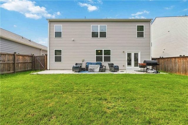 8293 Bluewater Drive, Fairburn, GA 30213