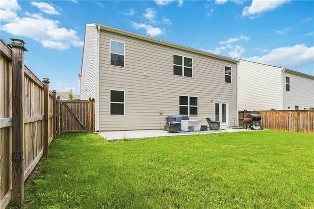8293 Bluewater Drive, Fairburn, GA 30213