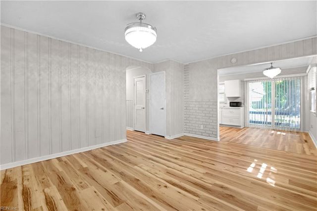 461 Dare AVE, Hampton, VA 23661