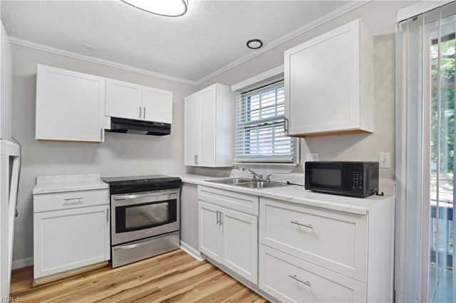 461 Dare AVE, Hampton, VA 23661