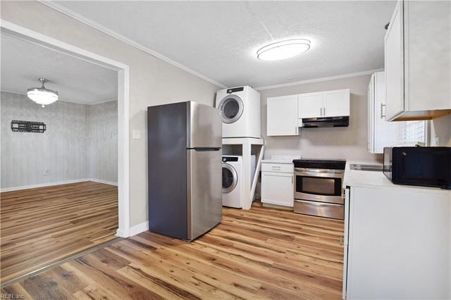 461 Dare AVE, Hampton, VA 23661