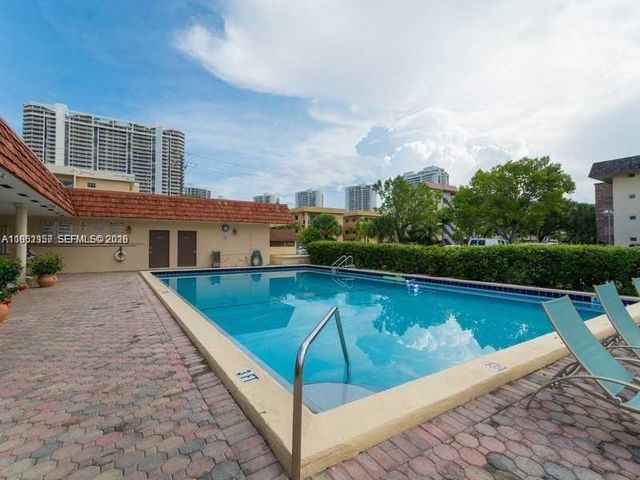 3551 NE 169th St 411, North Miami Beach, FL 33160