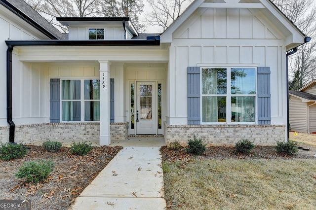 1329 Davis Street, Sugar Hill, GA 30518