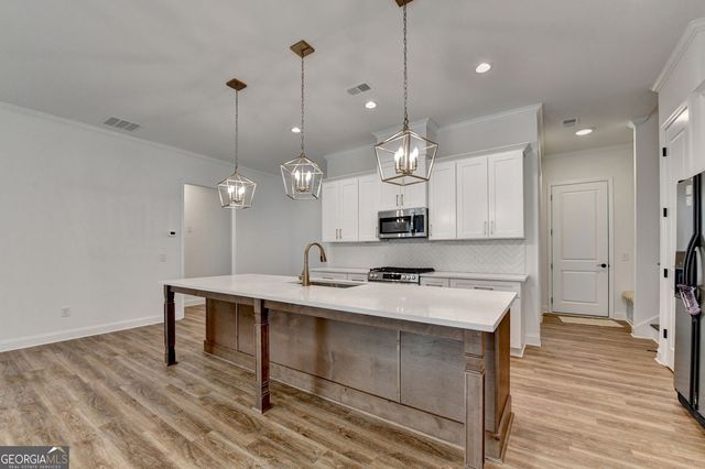 1329 Davis Street, Sugar Hill, GA 30518