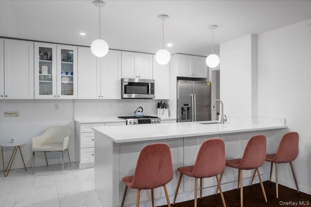 499 N Broadway 8F, White Plains, NY 10603