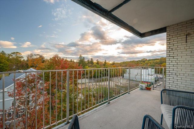 499 N Broadway 8F, White Plains, NY 10603