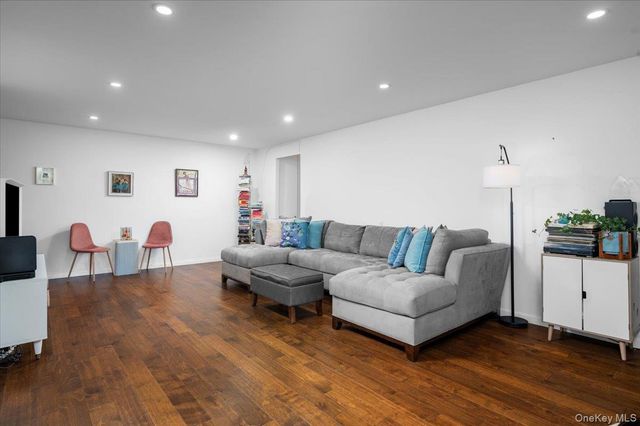 499 N Broadway 8F, White Plains, NY 10603